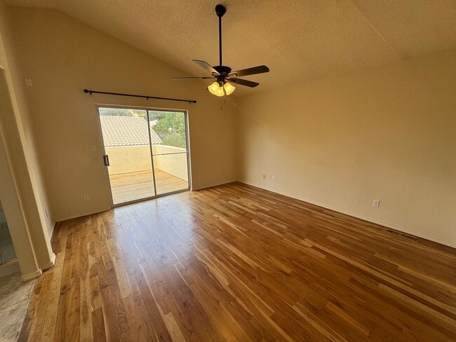 Building Photo - Foothills 2-Story in Vista Del Mundo!