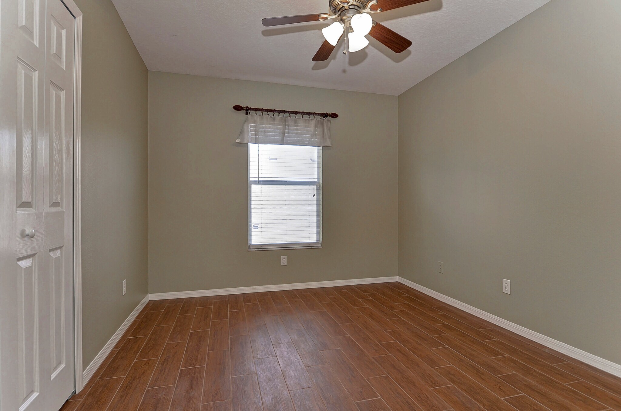 Building Photo - 11816 Easthampton Dr