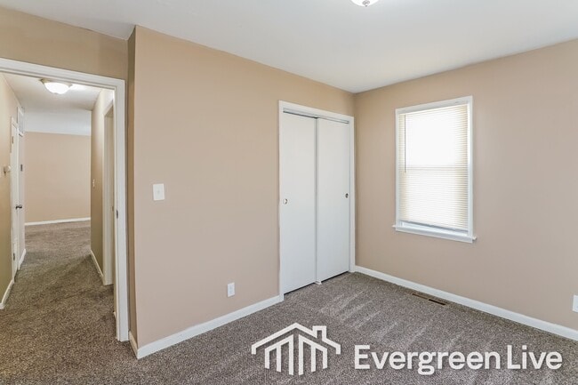 Building Photo - 5201 Palmer Dr