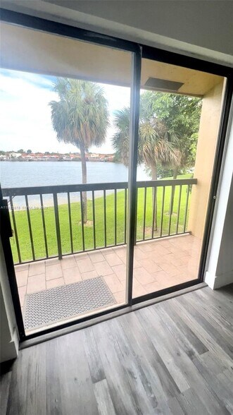 Building Photo - 6715 W 26th Dr