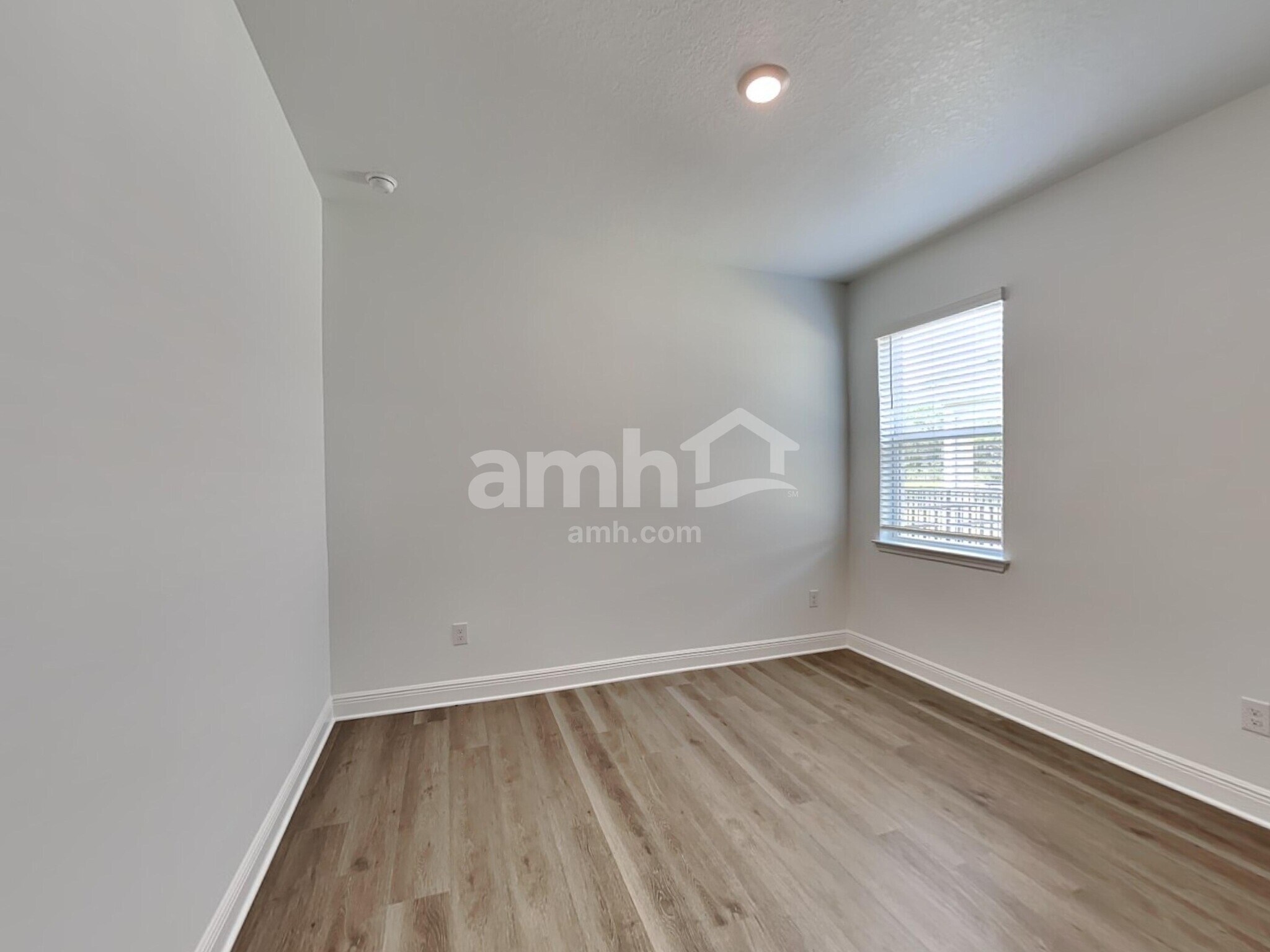 Building Photo - 6377 Atlantic Bch Ave