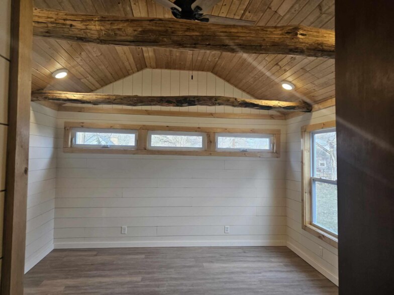 Building Photo - 127 W Colfax St