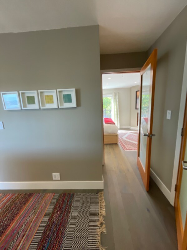 Building Photo - 201 Vía La Paz