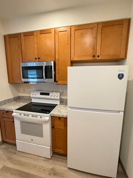 Building Photo - 3277 NE 14th Ave