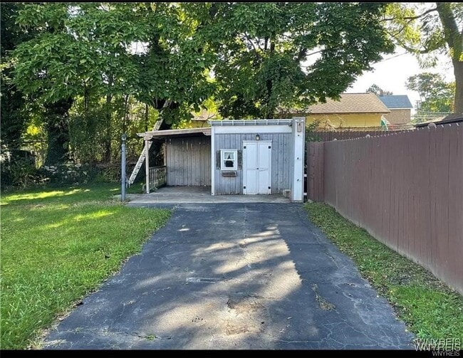 Building Photo - 56 Reed Ave
