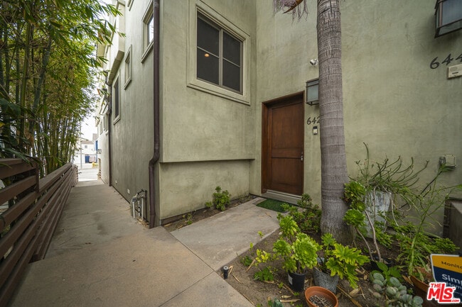 Building Photo - 642 Hermosa Ave