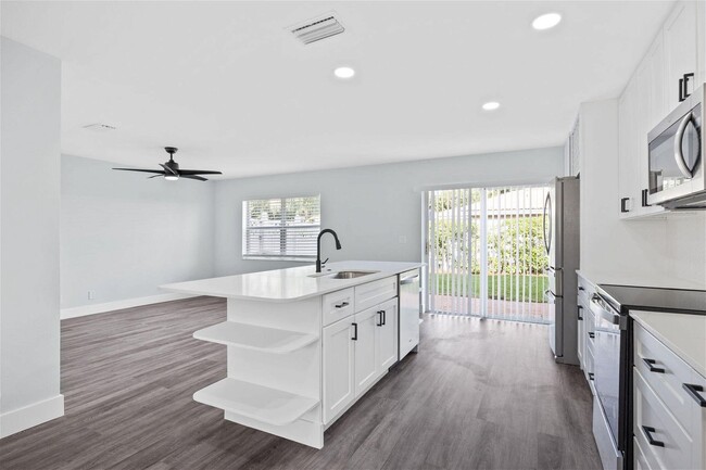 Building Photo - Blue Fin Drive, West Palm Beach, FL 33411 ...