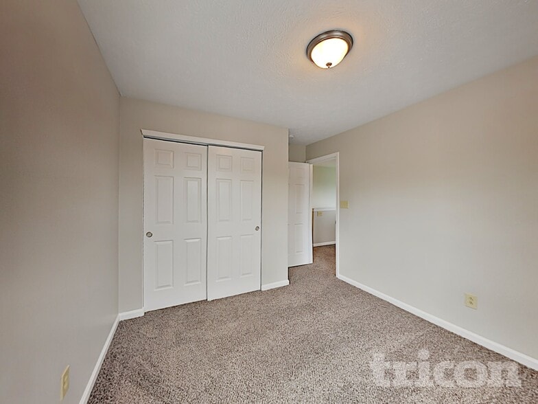 Building Photo - 4719 Plantation St