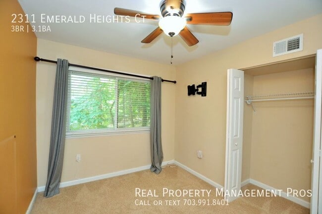 Building Photo - 2311 Emerald Heights Ct