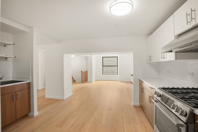 Building Photo - 20 West St