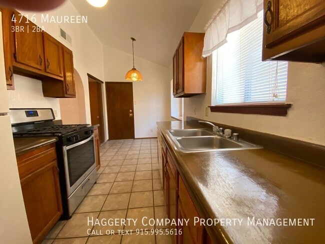 Building Photo - 4716 Maureen-