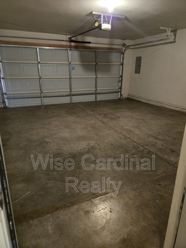 Building Photo - 520 N Chicago Ave