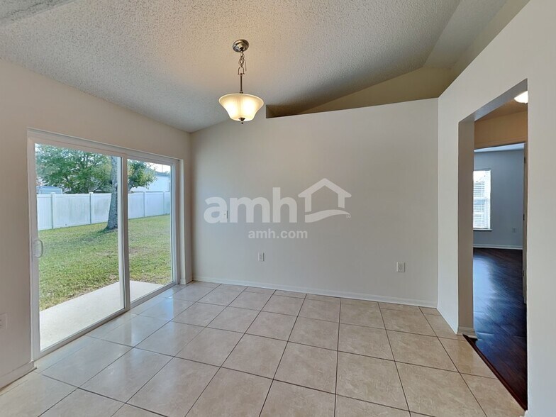 Building Photo - 7378 High Bluff Rd N