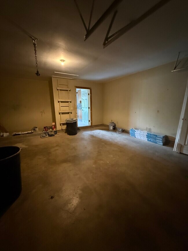 Building Photo - 309 W Maple Branch Way