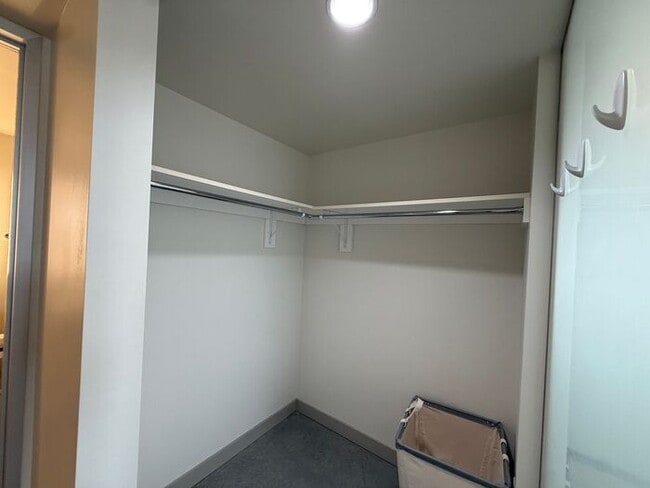 Building Photo - $2,800 | 1 Bedroom, 2 Bathroom Luxury Cond...