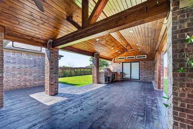 Building Photo - 12322 Sabine Point Dr