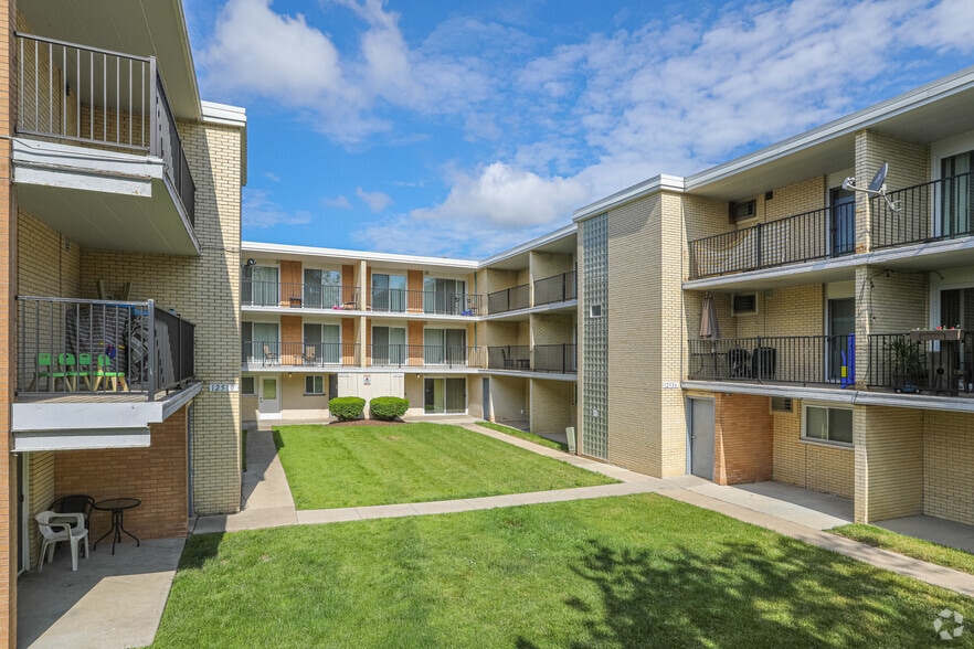 Primary Photo - Meadow View Apartments