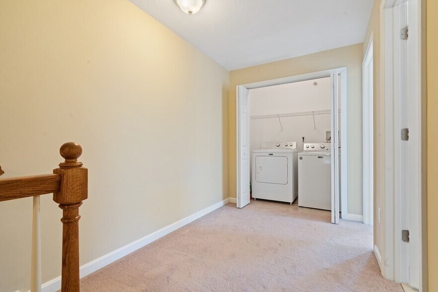 Building Photo - 20 Denworth Bell Cir
