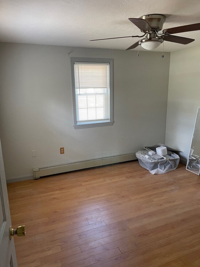 Building Photo - 4 Bayberry Dr