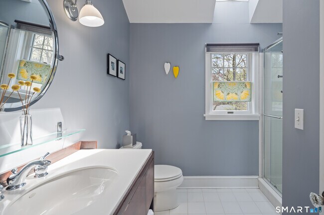 Building Photo - 13 Birch St