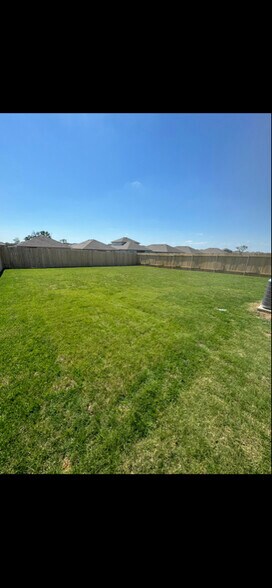 Building Photo - 408 Chaco Lp