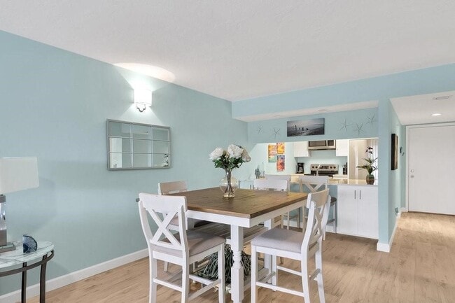 Building Photo - 33 Plantation Dr