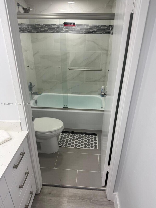 Building Photo - 1102 Bahama Bend