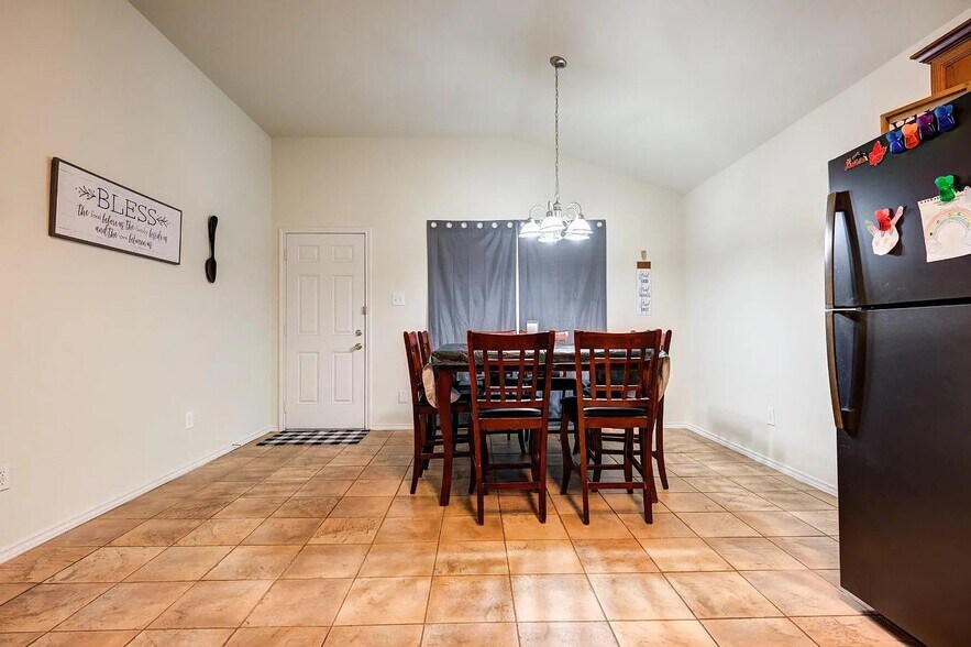 Building Photo - 6554 91st Pl