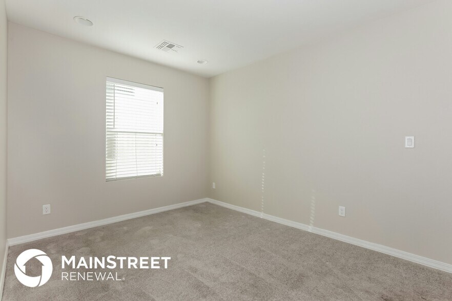 Building Photo - 2000 N 36th St