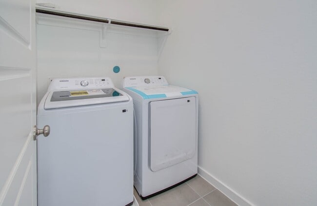 Building Photo - 3112 Valley Peak Dr