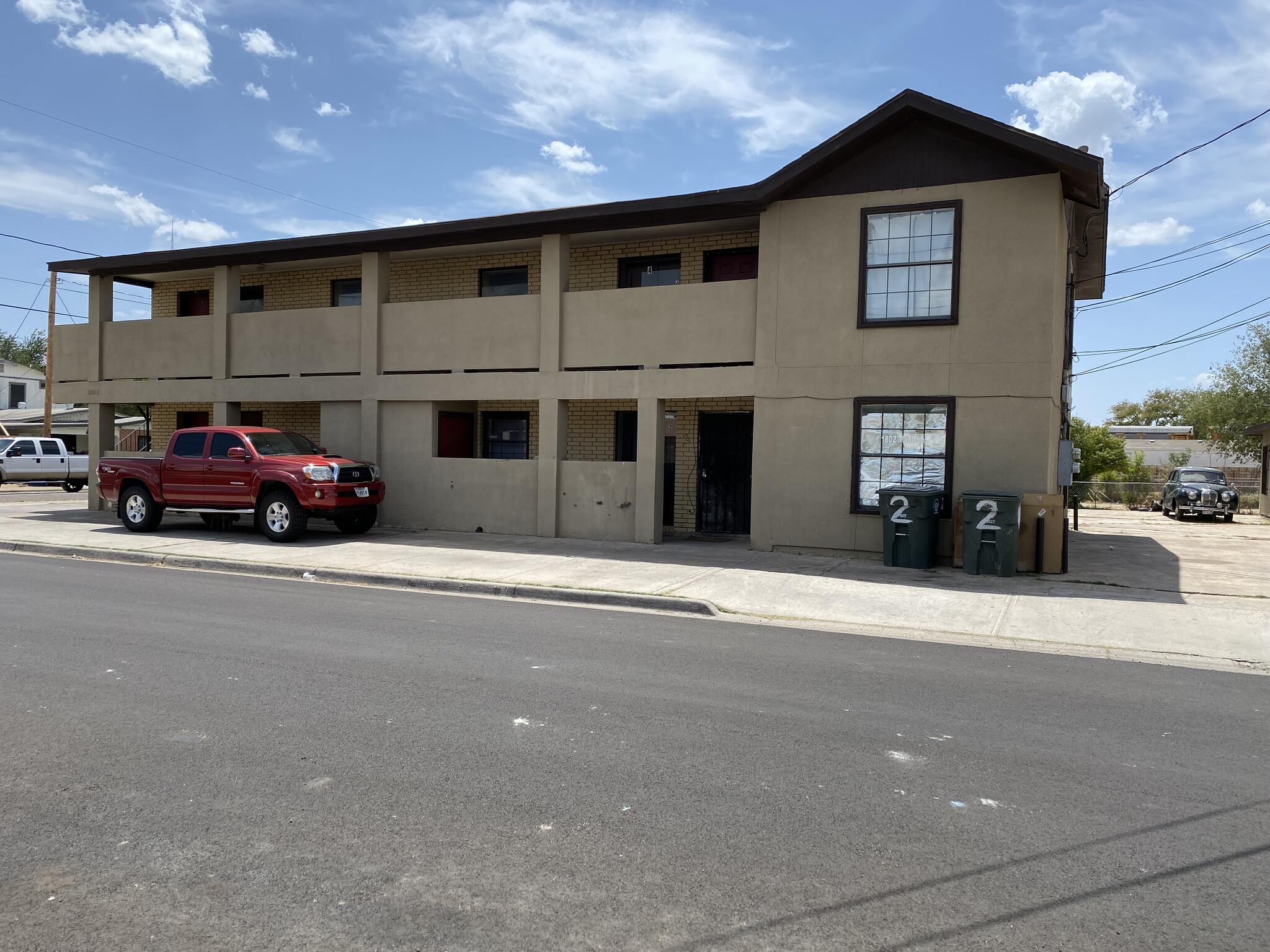 Building Photo - 1802 Madison St