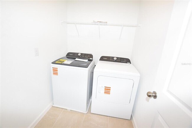 Building Photo - 3232 Gardenia Reserve St