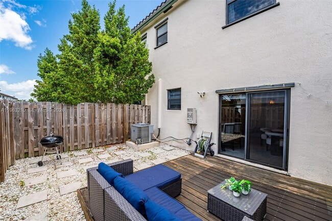 Building Photo - 25160 SW 114th Ave