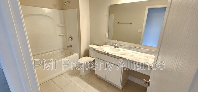Building Photo - 735 Overpool Ave