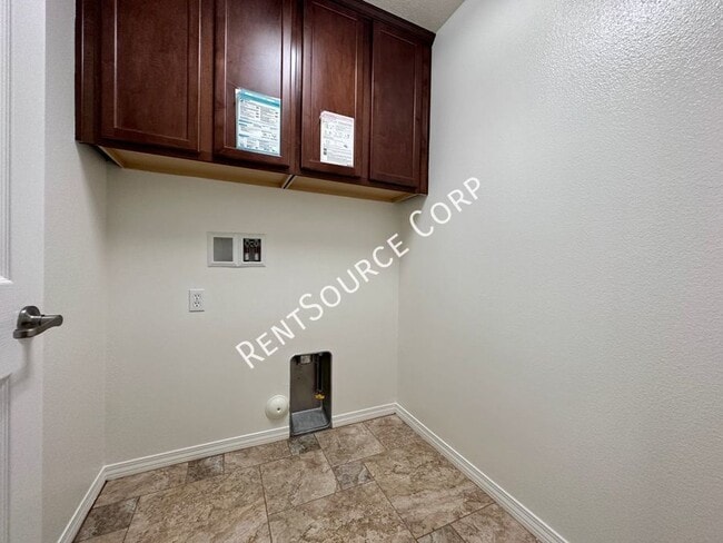 Building Photo - 28383 Esplanada Dr
