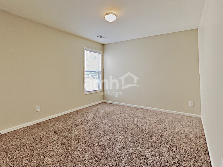 Building Photo - 2313 Worrall Hill Dr