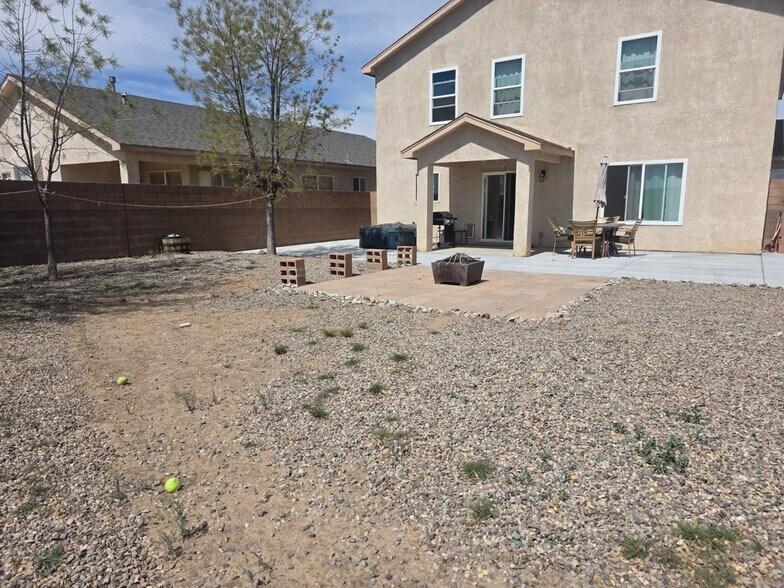 Building Photo - 10216 Calle Maravilla Ct NW