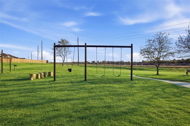 Building Photo - 18027 Lasso Mls Dr