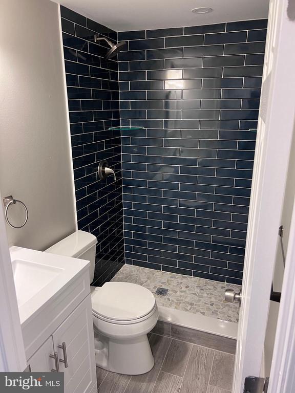 Building Photo - 137 Vassar St