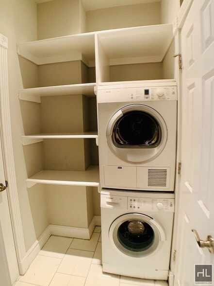 Building Photo - East 32nd Street