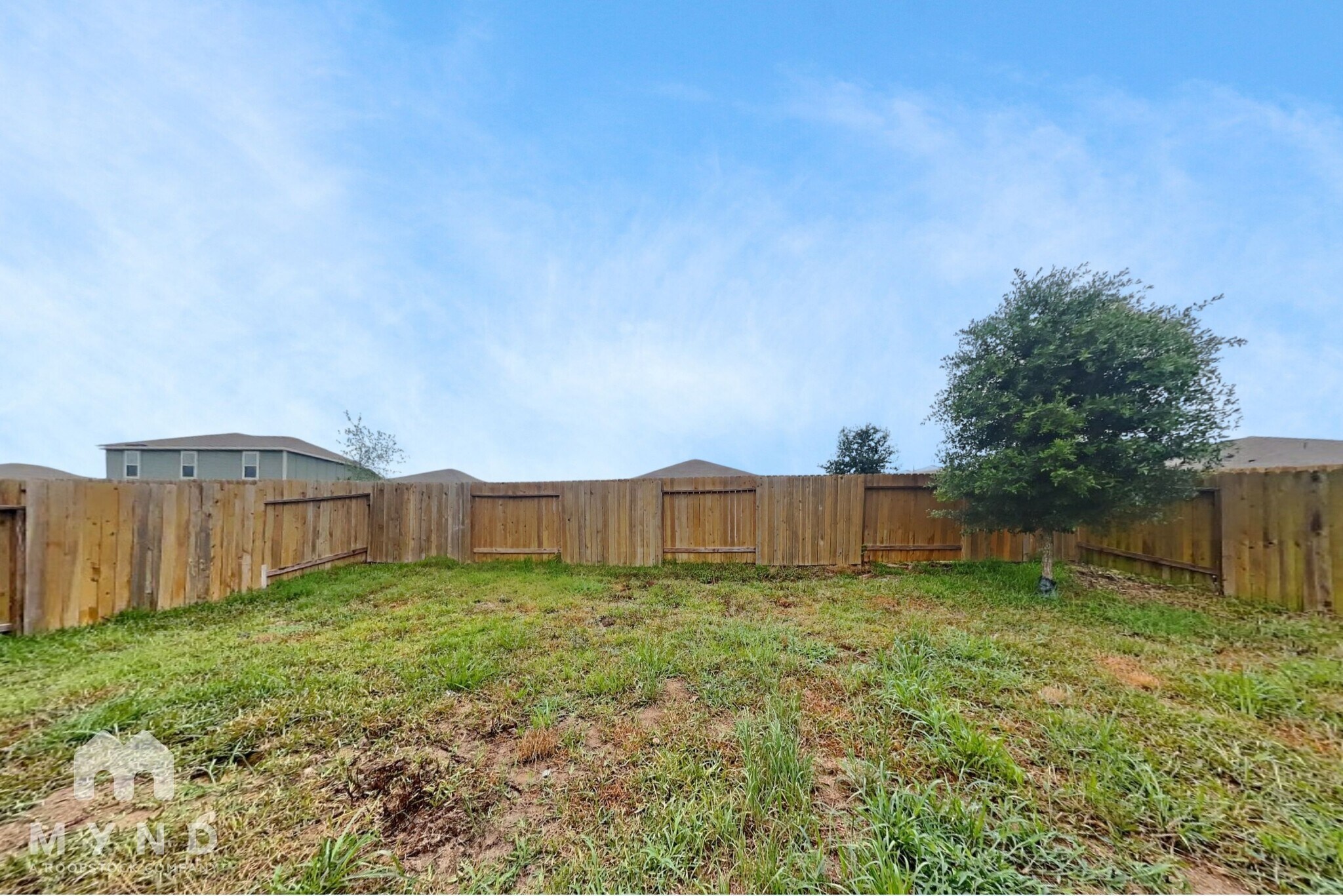 Building Photo - 10397 Sweetwater Creek Dr