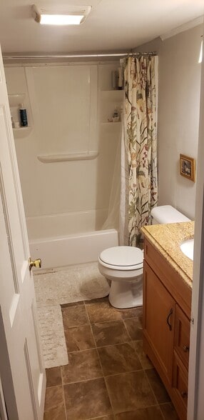 Building Photo - 17 Hanson St