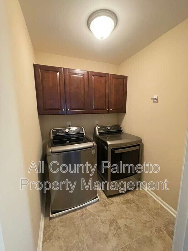 Building Photo - 120 Gazania Way