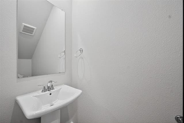 Building Photo - 1210 Aruba Ave