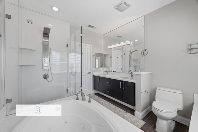 Building Photo - Beautiful Mediterranean Luxury Home in Exclusive Gated Villa Sierra, Arcadia