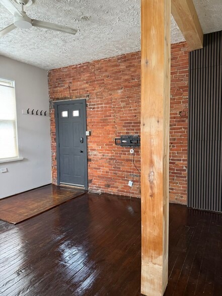 Building Photo - 2071 Fulton Rd