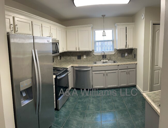 Building Photo - 16128 Monica Dr