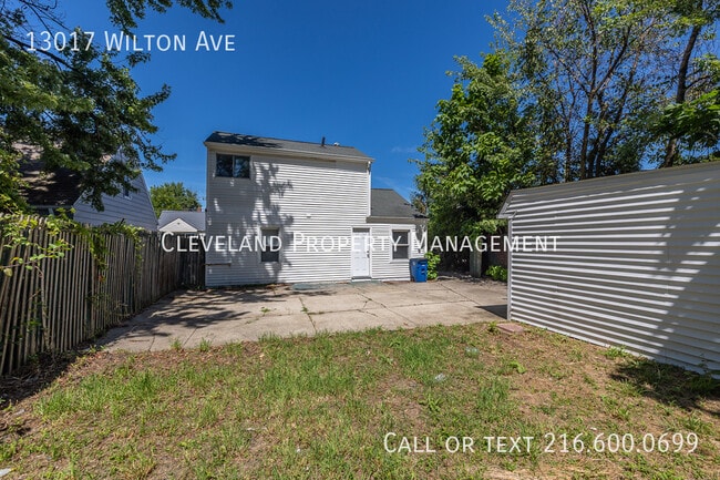 Building Photo - 13017 Wilton Ave