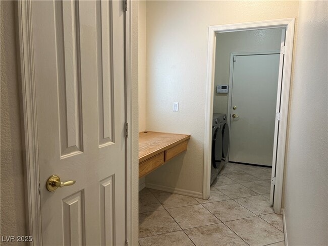 Building Photo - 2855 Grande Valley Dr