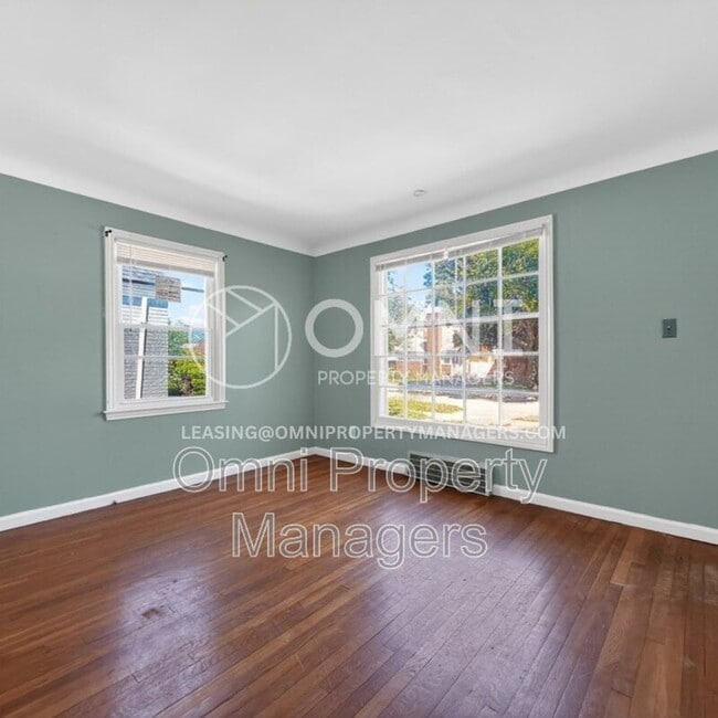 Building Photo - 11529 Roxbury St